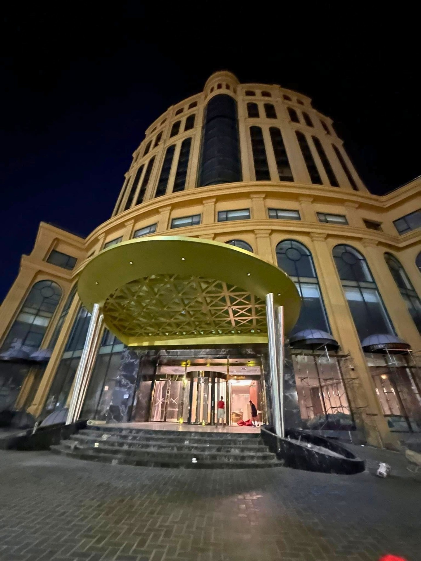 Cont thứ 3 PHOENIX CROWN HOTEL1
