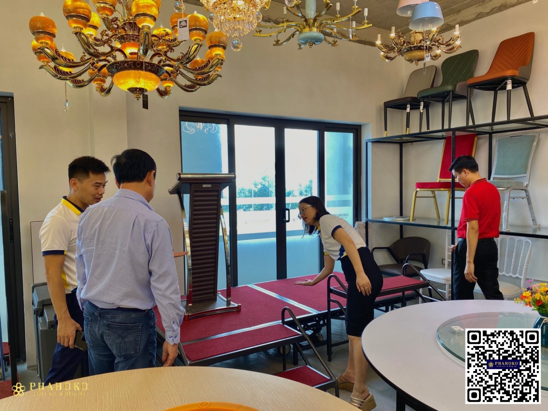 bục sân khấu di động