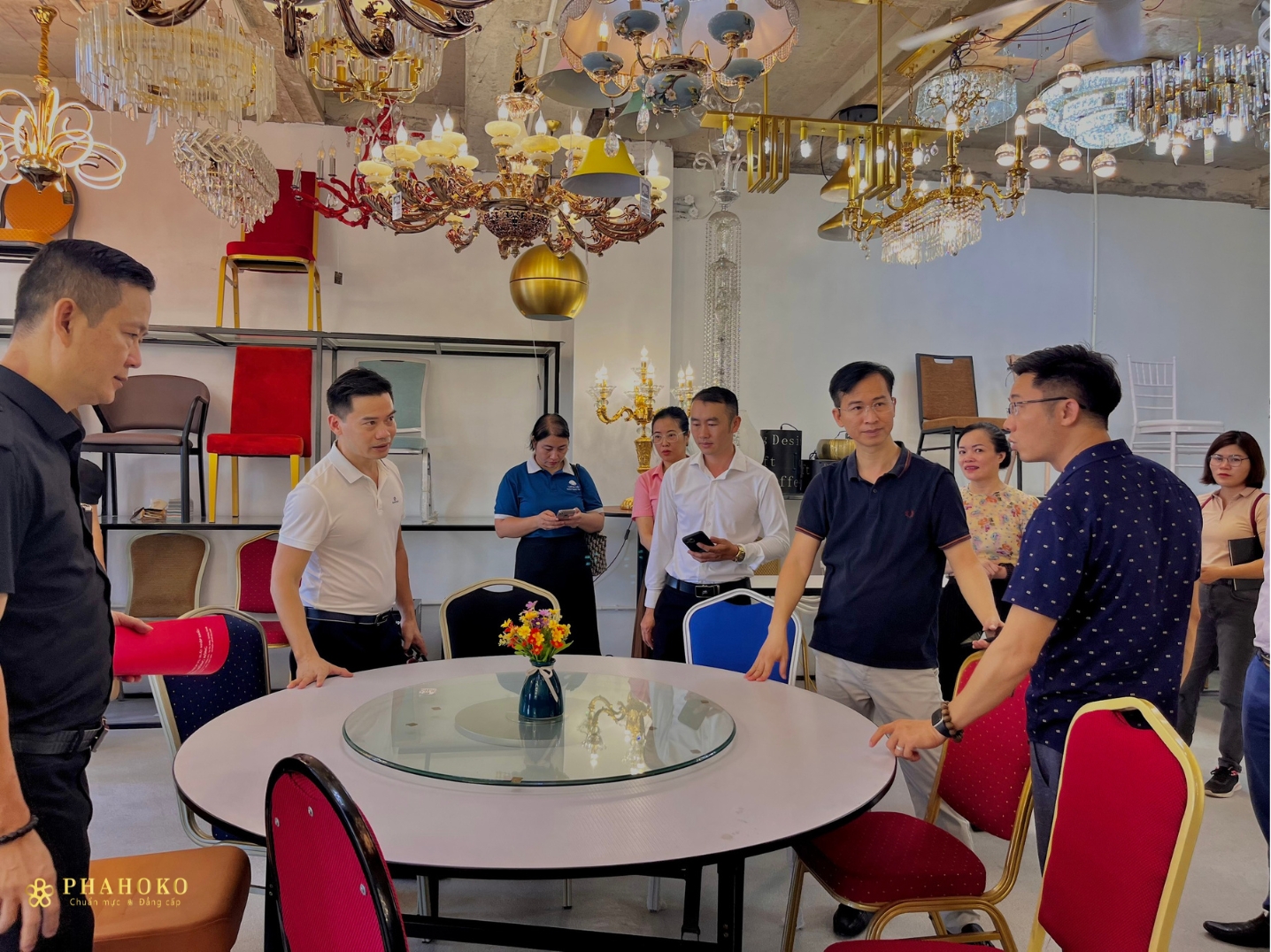 phahoko tu van ban ghe tiec