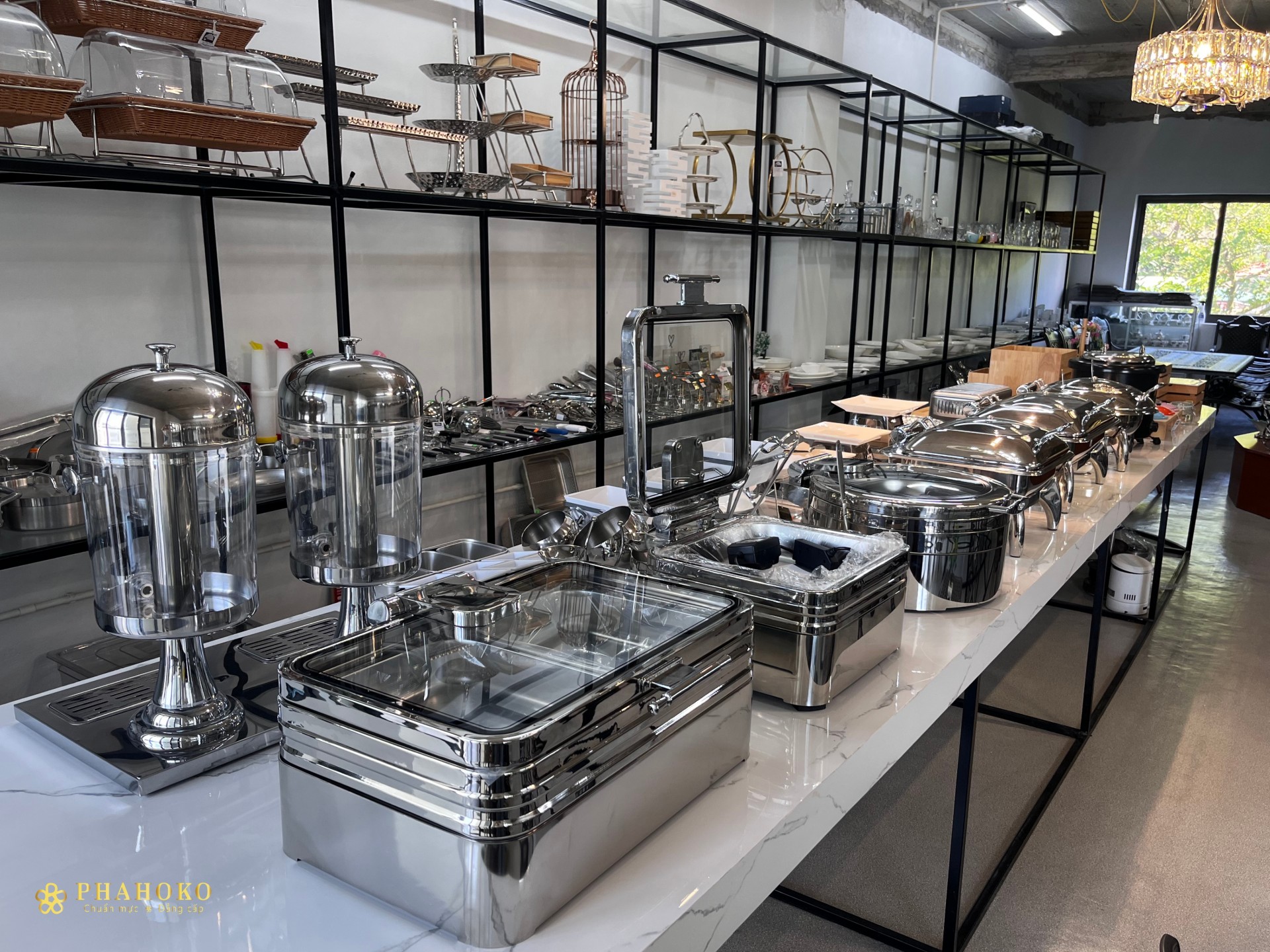showroom phahoko tang 2 2