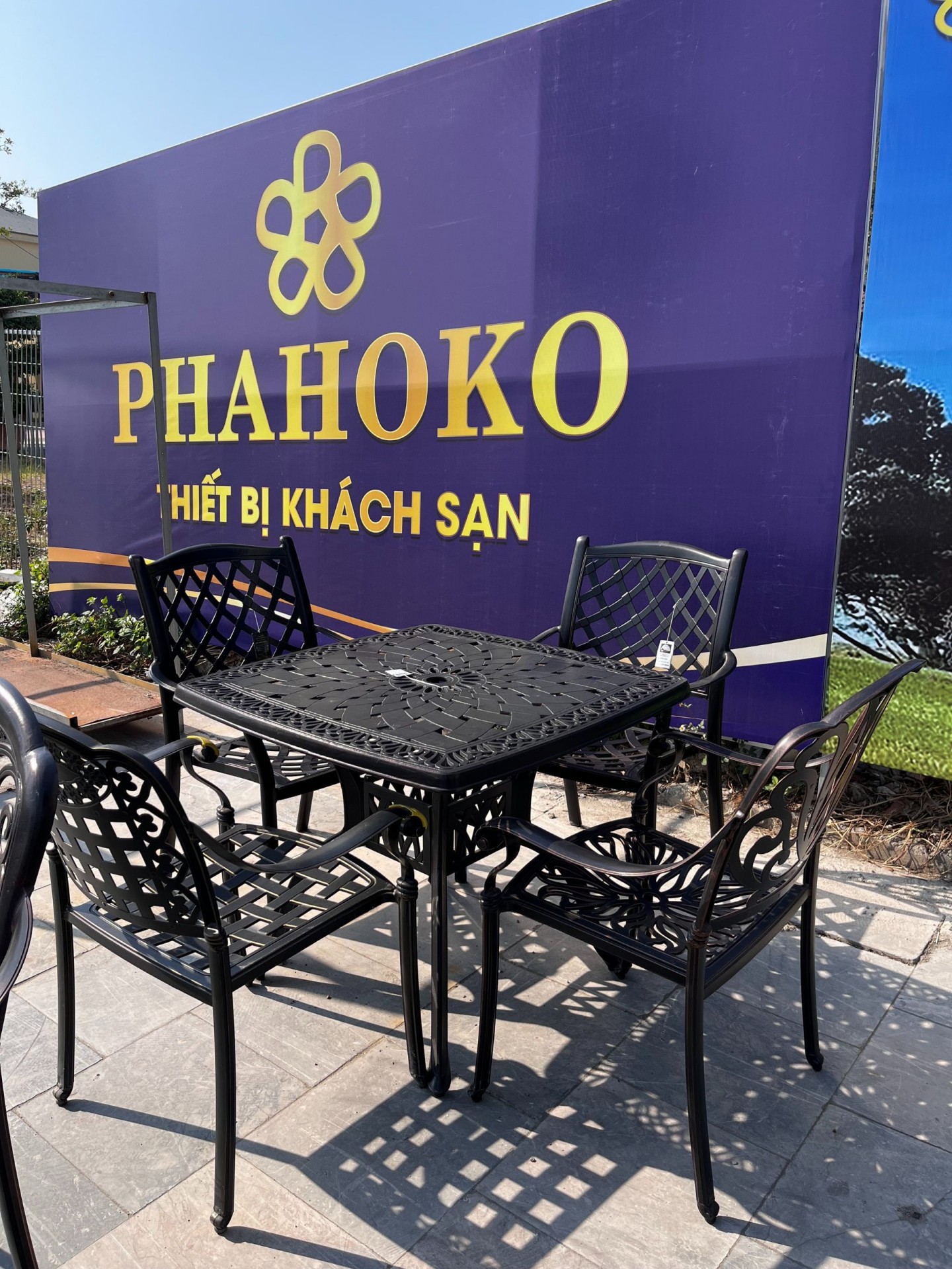 Bàn ghế nhôm đúc sân vườn cao cấp tại Phahoko
