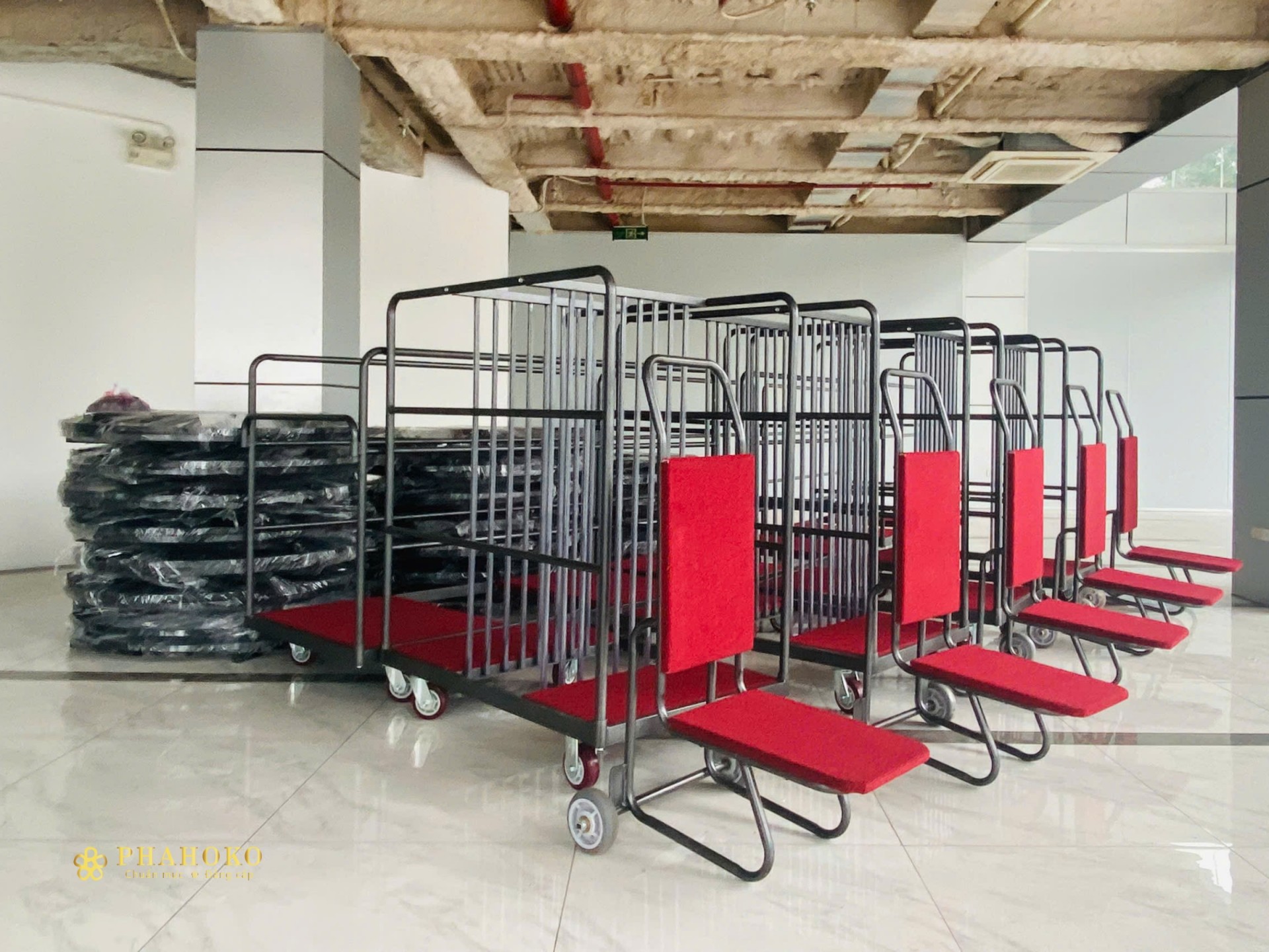 xe đẩy phục vụ tiệc hội nghị