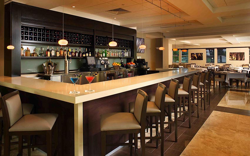 quầy bar nhà hàng