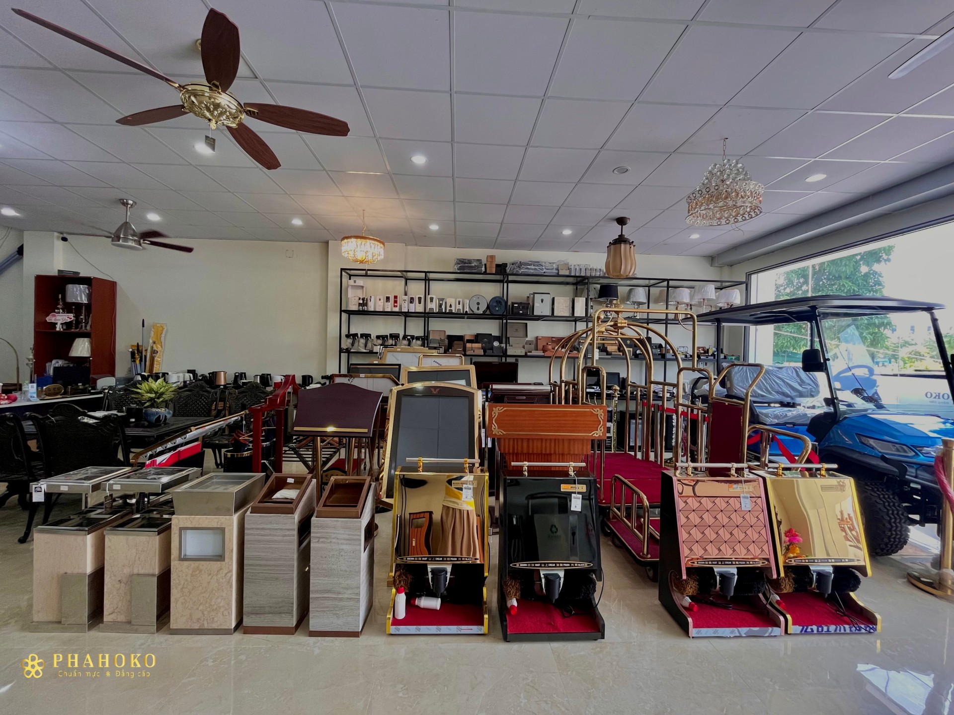 showroom phahoko tang 1 7